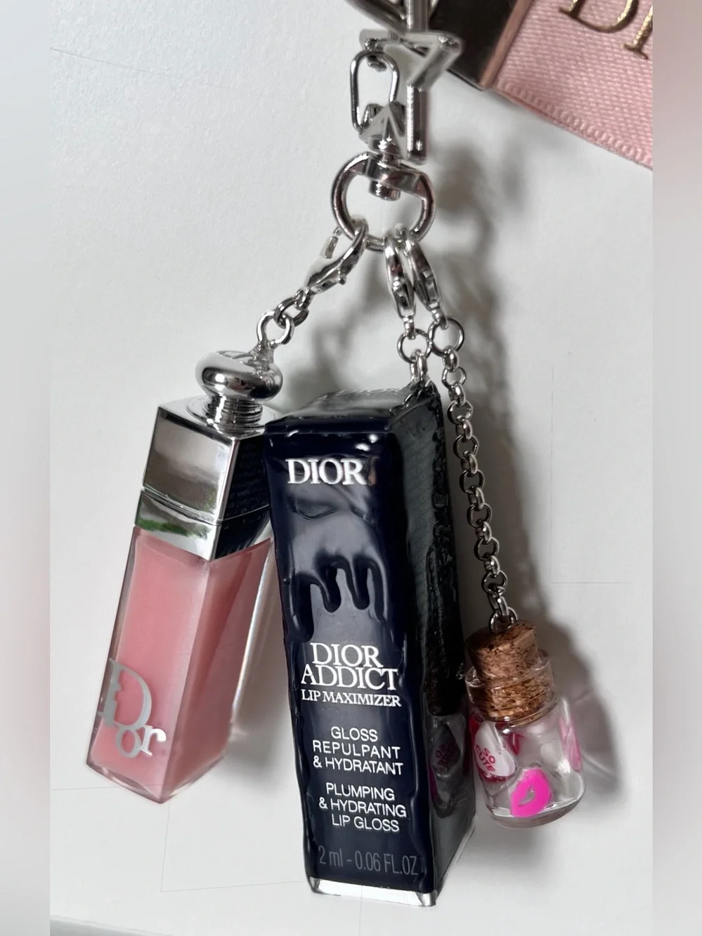 Dior hours receive